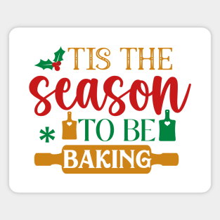 Tis the season to be baking; Christmas; pun; baking; bake; baker; cook; cooking; Xmas; Merry Christmas; cute; funny; humor; Christmas pun; gingerbread men; kitchen; Magnet